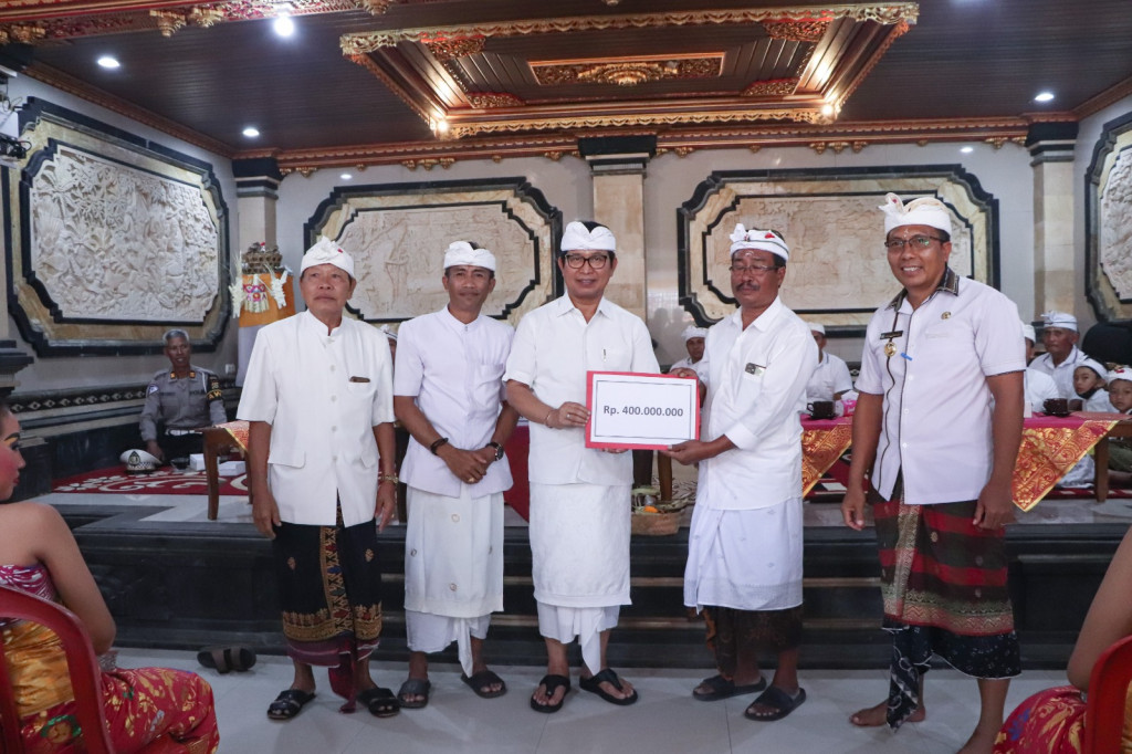 Sekda Badung Hadiri Karya Ngenteg Linggih di  Banjar Tempekan Trinandi Desa Punggul